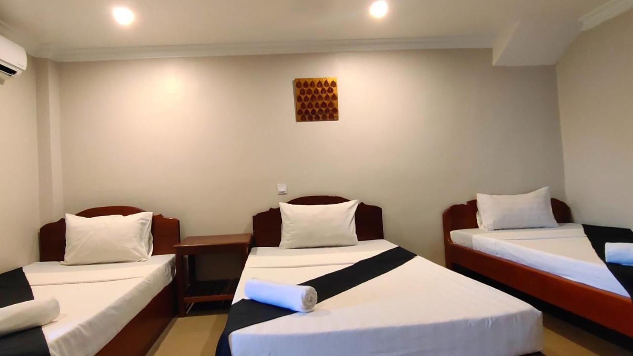 White Monkey Hotell Siem Reap Exteriör bild