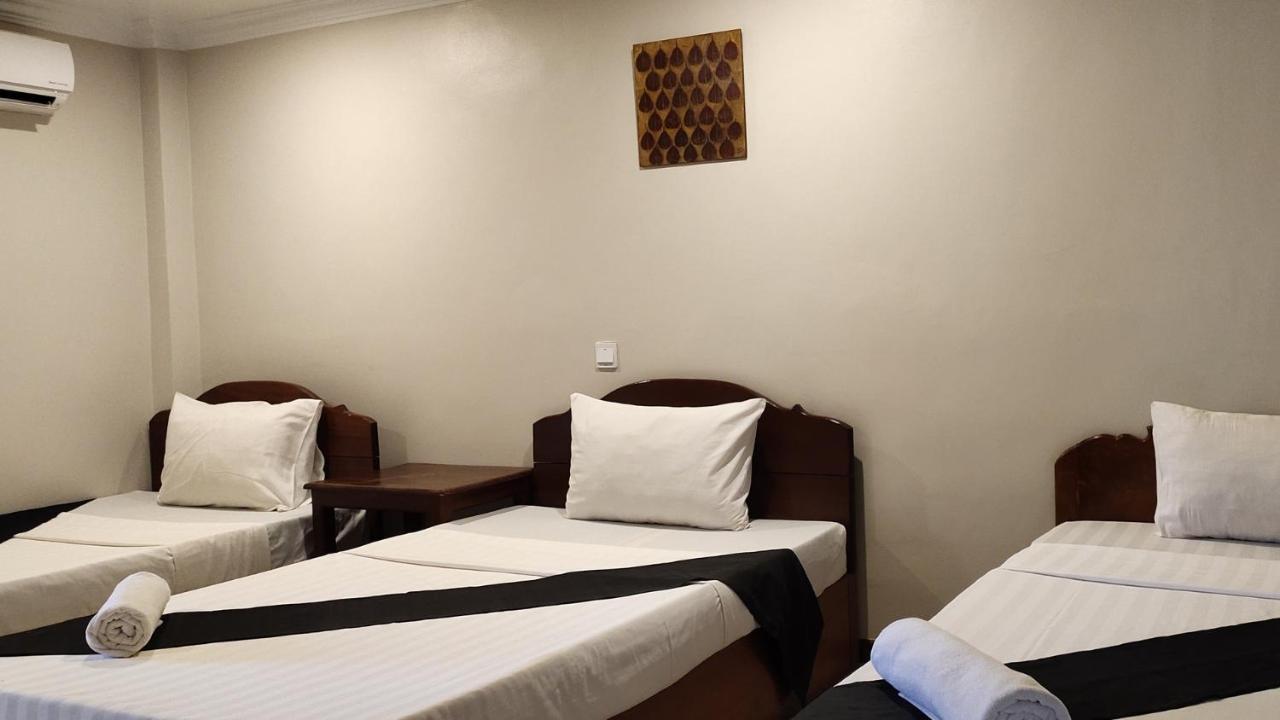 White Monkey Hotell Siem Reap Exteriör bild