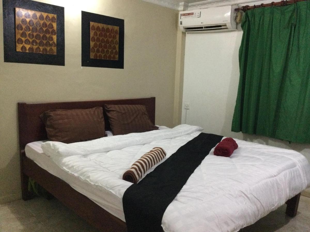 White Monkey Hotell Siem Reap Exteriör bild