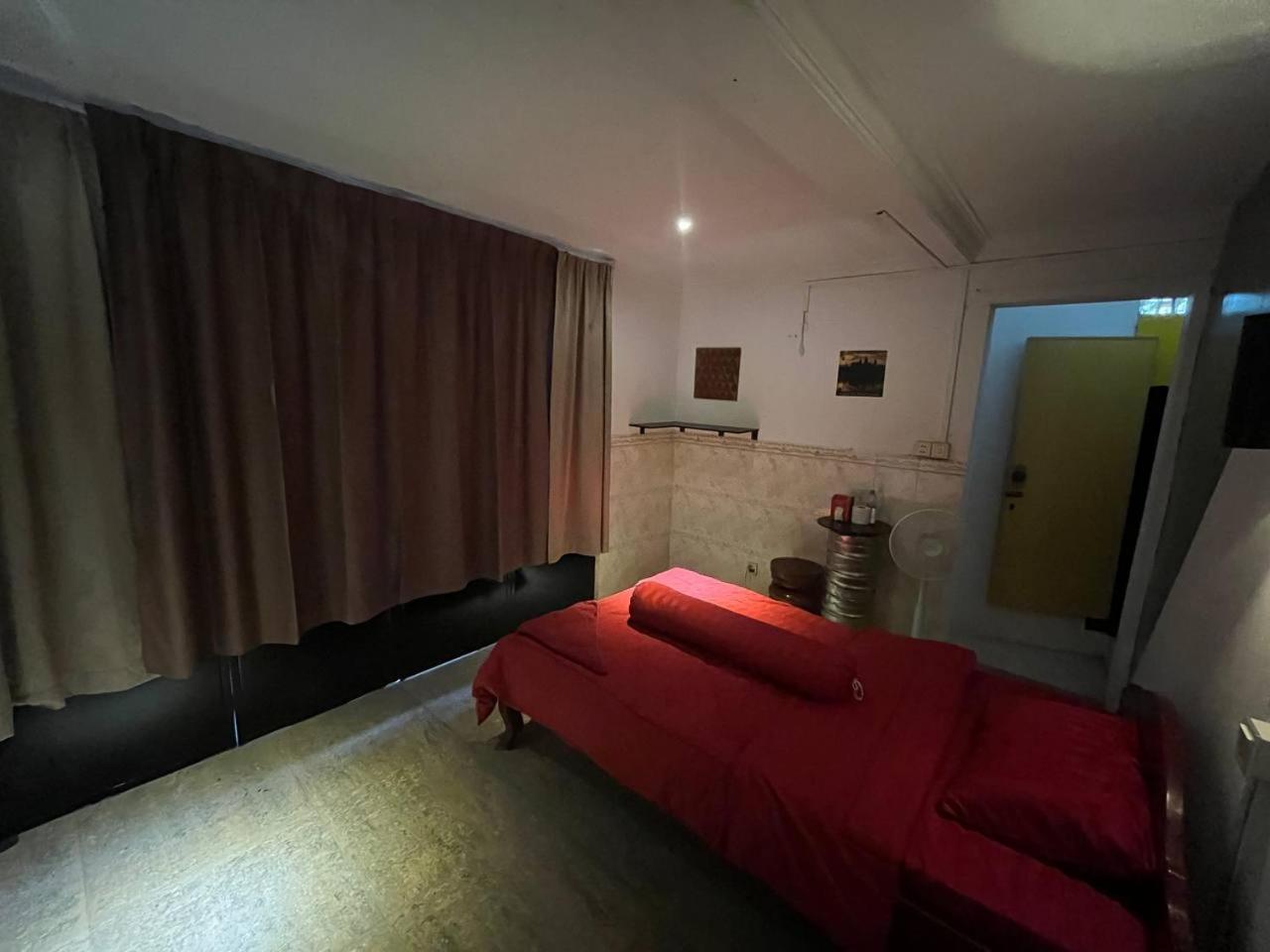 White Monkey Hotell Siem Reap Rum bild