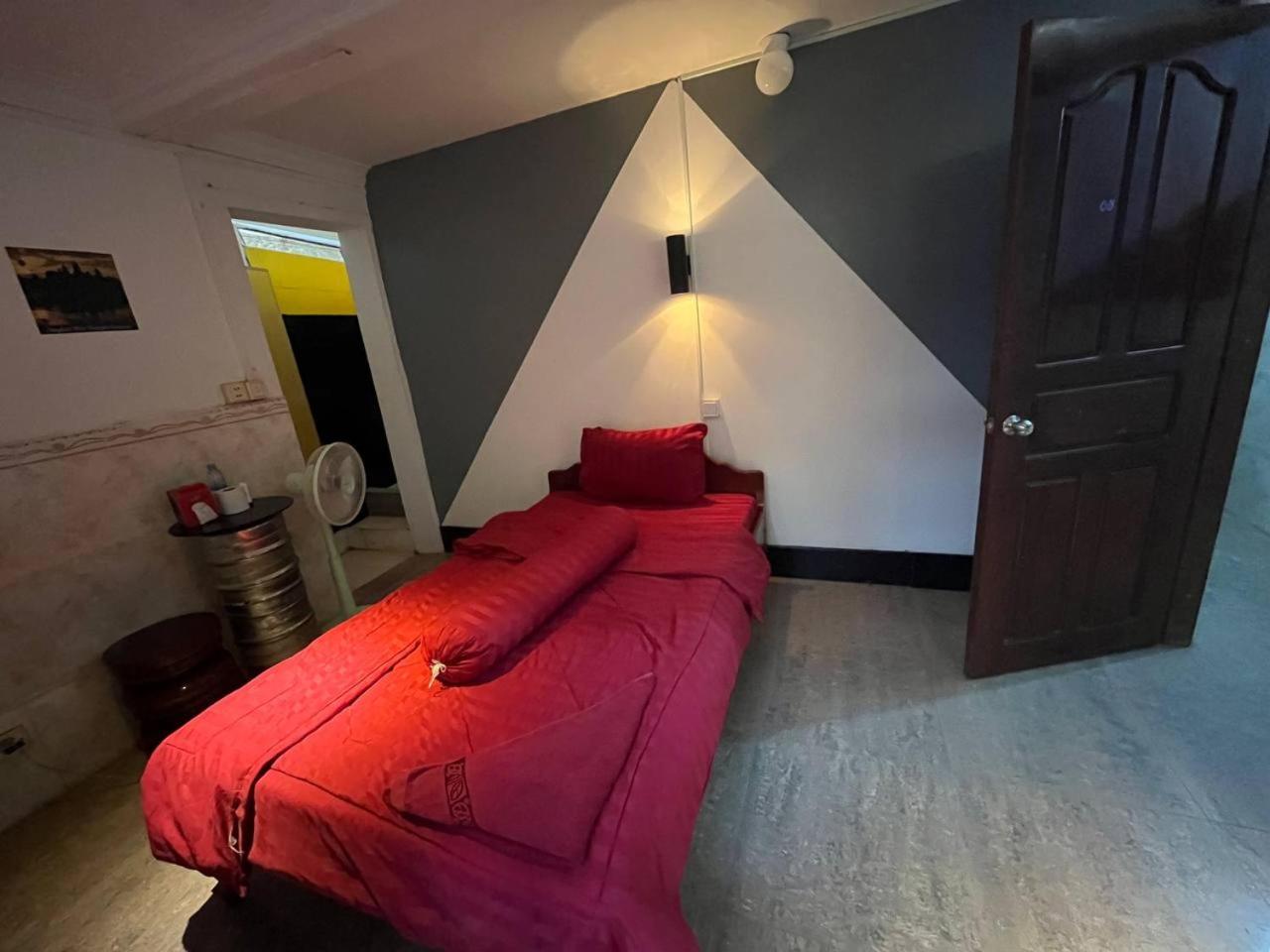 White Monkey Hotell Siem Reap Rum bild