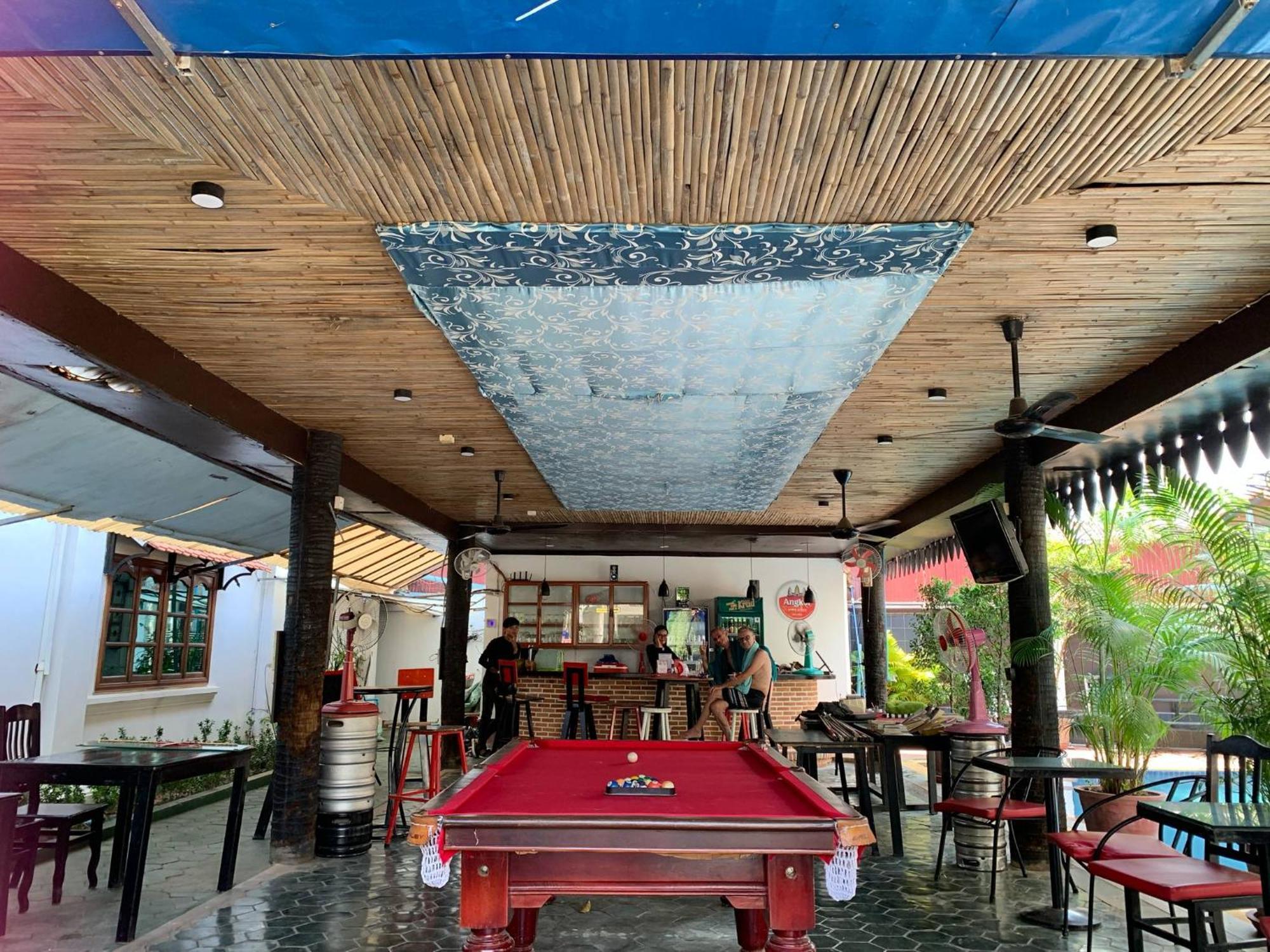 White Monkey Hotell Siem Reap Exteriör bild