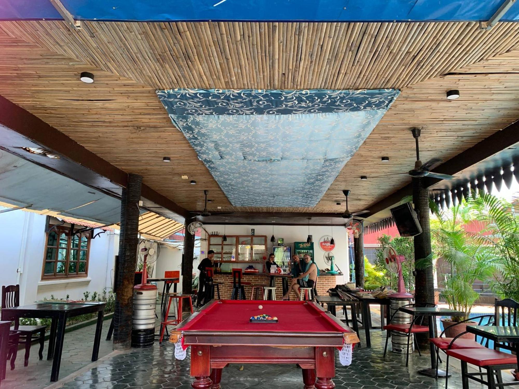 White Monkey Hotell Siem Reap Exteriör bild